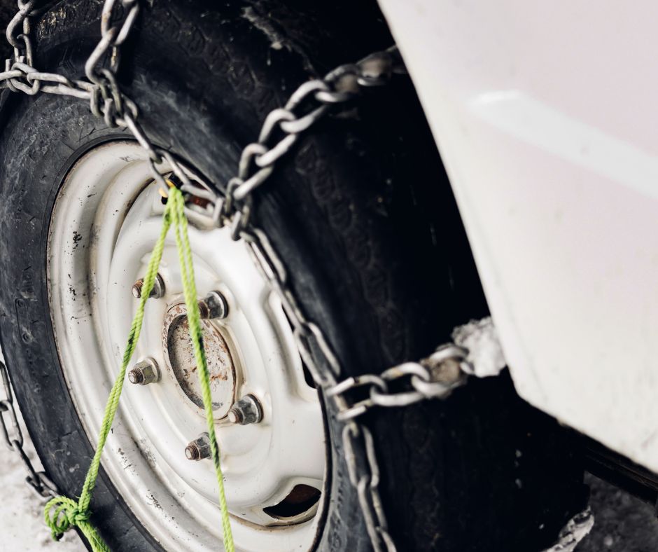 Scatta l’obbligo di pneumatici invernali e catene a bordo sulla rete stradale