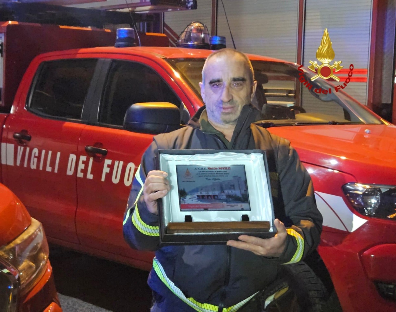 Dopo 35 anni di servizio il caporeparto vigili del fuoco Marzio Novelli va in pensione