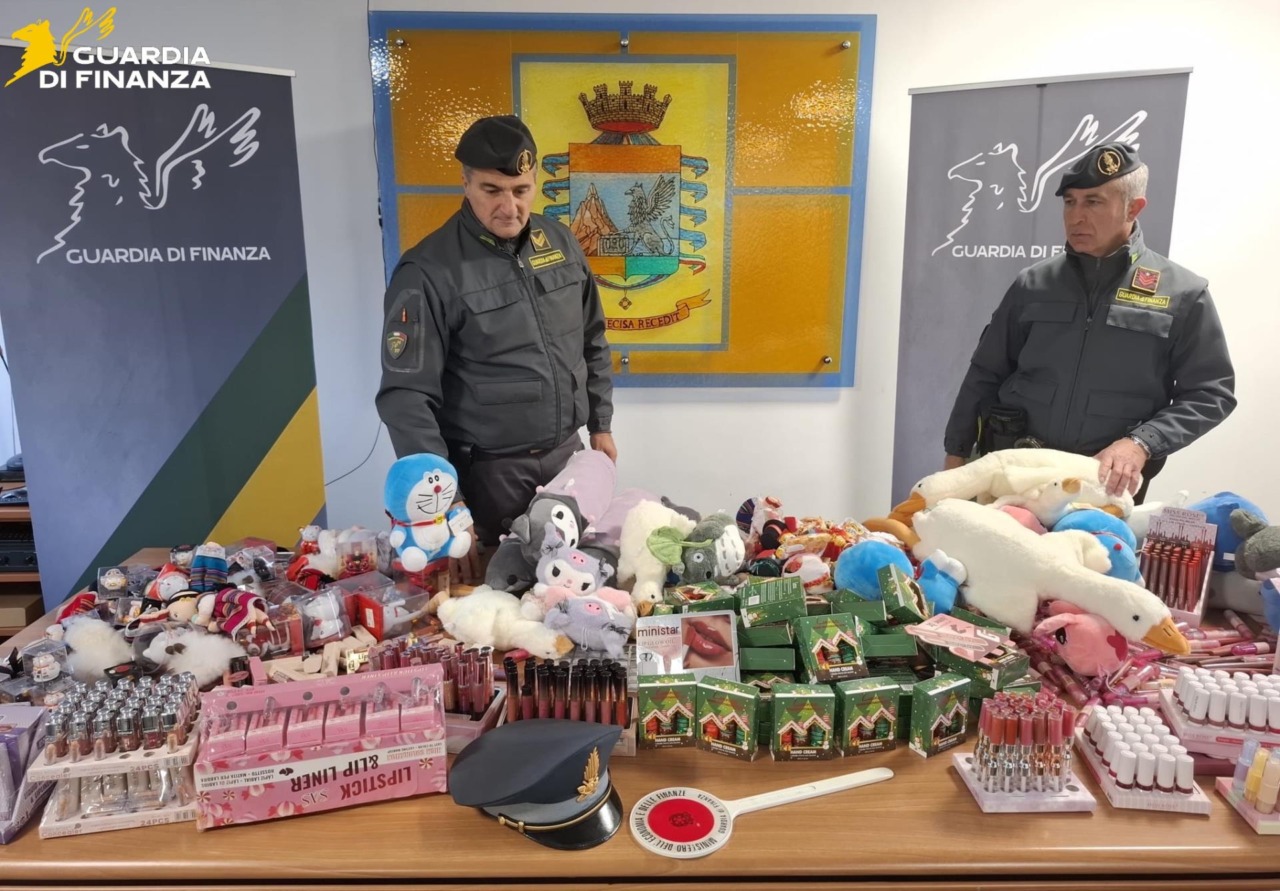 Sequestri di trentamila prodotti non sicuri