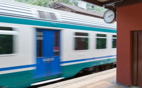 Trasporto pubblico gratuito nel Lazio per i giovani under 25 durante le festività natalizie