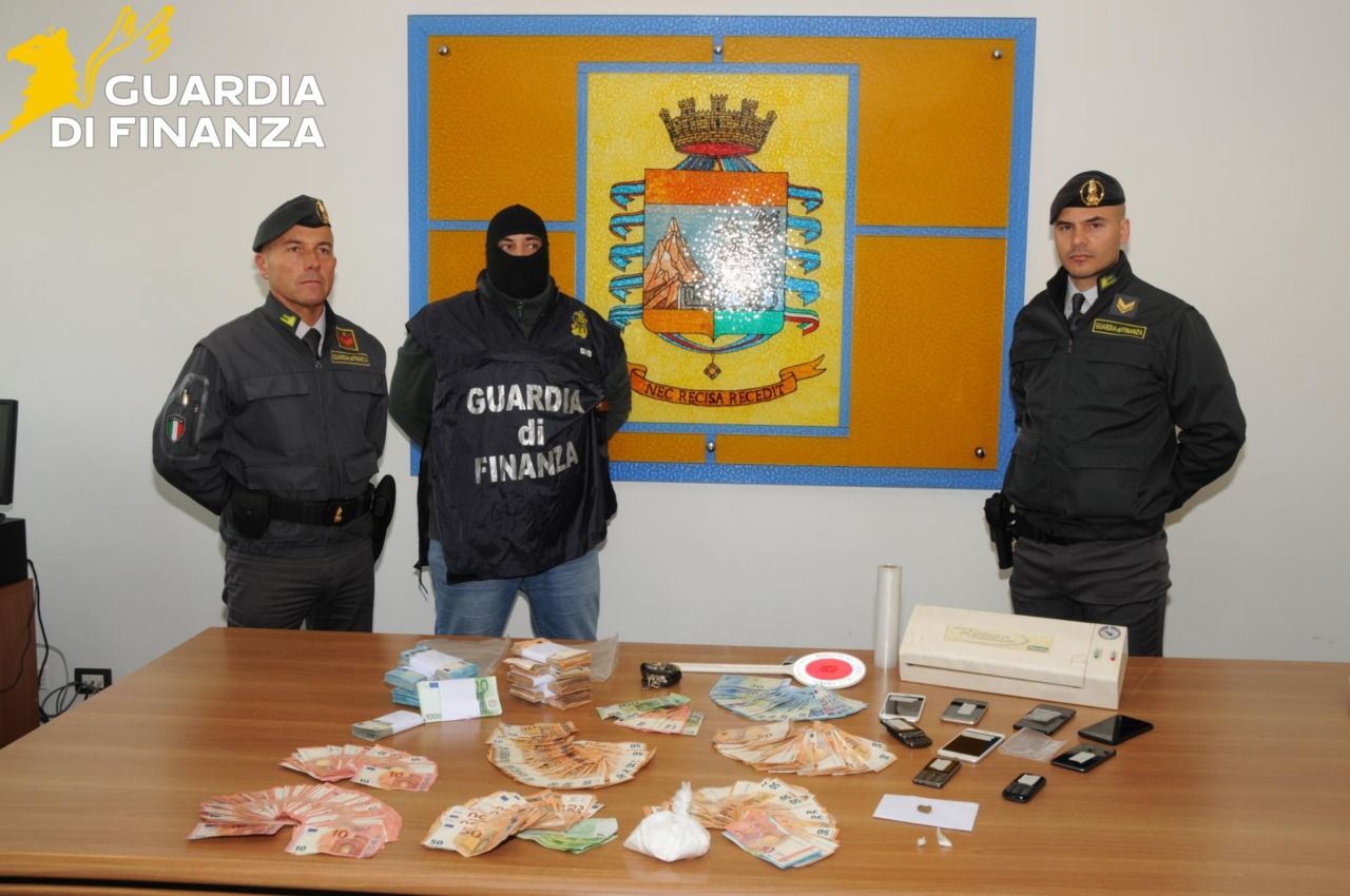 Condanne e confische nel traffico di stupefacenti e riciclaggio