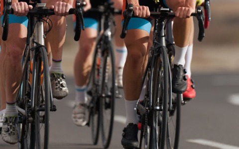 La Tirreno-Adriatico fa tappa nel Reatino tra pioggia e ritardi